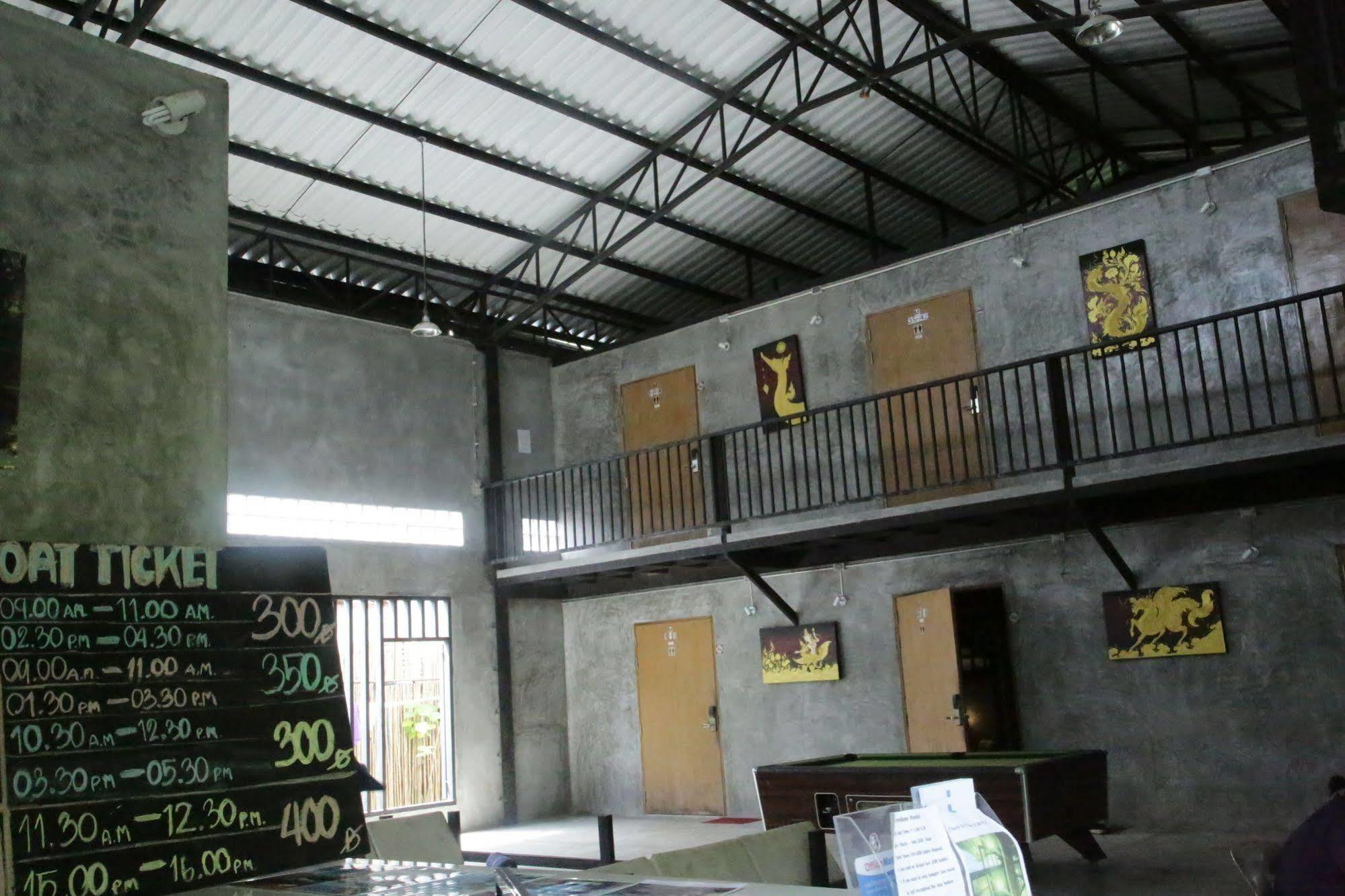Oyo 585 Freedom Hostel @ Phi Phi Exteriér fotografie